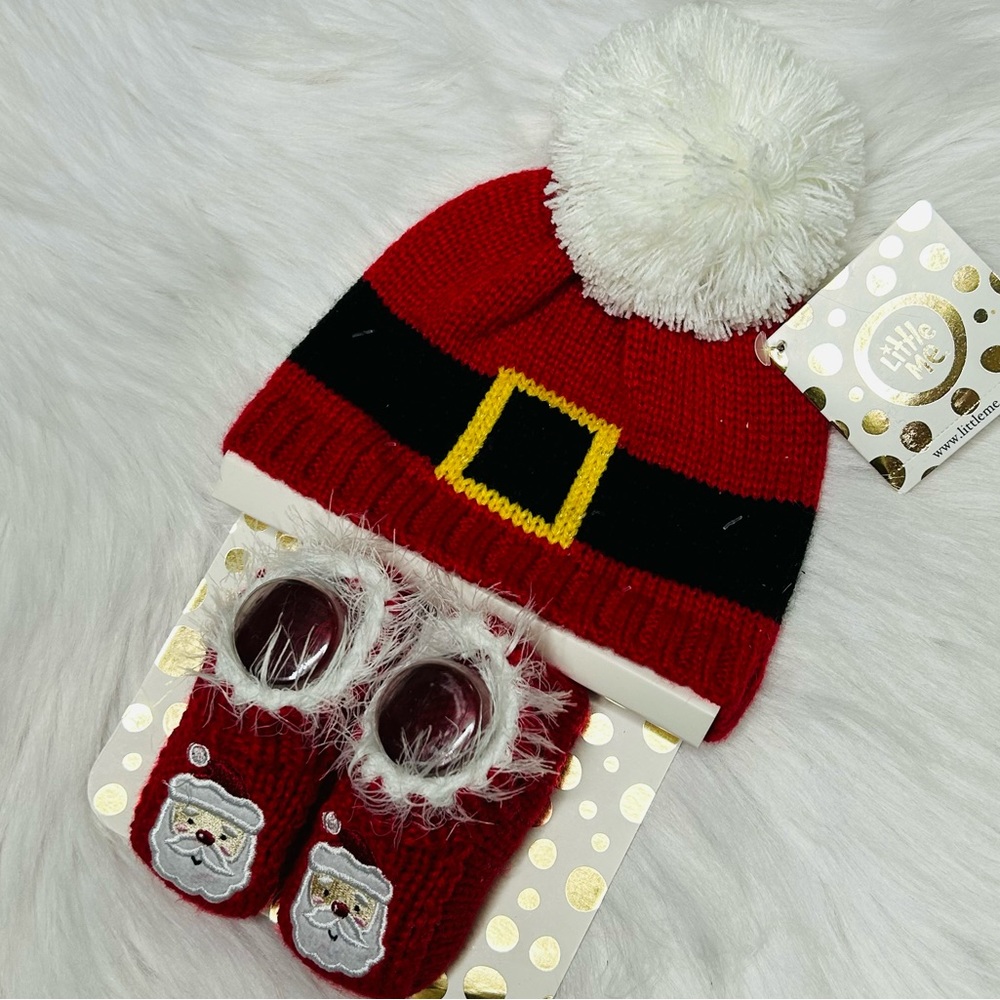 GS - 3/$12 Newborn Christmas Hat and Bootie Socks